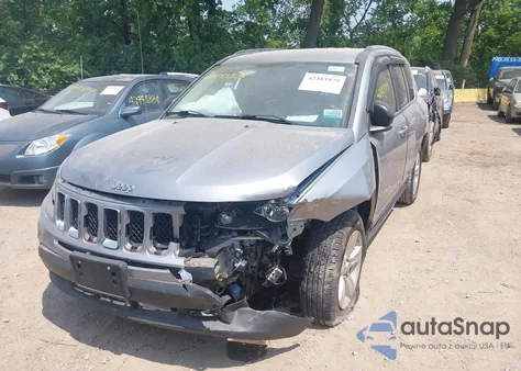 2016 Jeep Compass Sport из США, поврежденный, VIN 1C4NJDBB6GD756640
